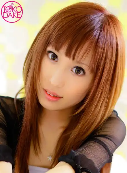 td034dv01160 貧乳だけど剛毛マ○コの新人ちゃん、デビュー初セックス！大きな瞳の剛毛ちゃんマ○コを奥まで激しくピストン。ソファの上で騎乗位突上げ＆対面ピストン。バックでスレンダーボディをたっぷり突いて、正常位ピストンで最後は胸射！ かなみ芽梨のアイキャッチ画像