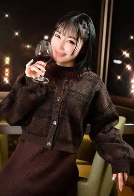 2710114 【顔出し】エロすぎる都内ダンス講師　セフレとのプライベートハメ撮り流出　尻を叩かれバイブをぶち込まれ四つん這いで乱れ狂う！理性ゼロ姿をさらして中出しSEX！の画像