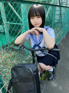 4088903 【個人撮影】チャリ通のひなたちゃんとの割り切り映像_セーラー服が超絶似合う可愛らしいオマ◯コちゃんに種付けSEXの画像
