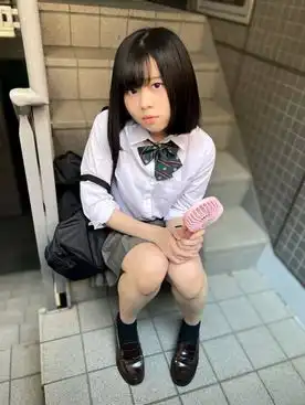 4291661 顔出し【個人撮影】あどけなさが残るオマ●コちゃんと割り切り_雑に弄られただけで感じる雑魚マ●コでした！の画像