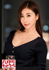 328HMDN-394 【奇跡の熟女】元舞台女優 奥様39歳 SNS＃精子提供で来た奥さんのHcup爆乳つかんでマンコ直射の連続種付け。怒涛の極太絶倫チンポ子宮キスに痙攣アクメの画像