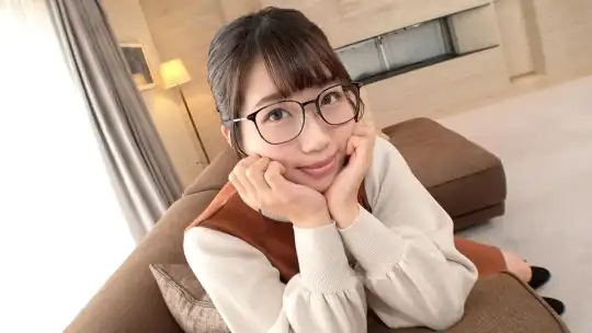 SIRO-4822 【初撮り】【メガネ女子】【濃厚がっつきフェラ】真面目そうに見えてハメ潮を連発する敏感むっつりスケベっ娘を発掘。男根でいっぱい突かれ限界突破した激濡れオマ○コは、愛液を止めどもなく垂れ流していき.. ネットでAV応募→AV体験撮影 1782のアイキャッチ画像