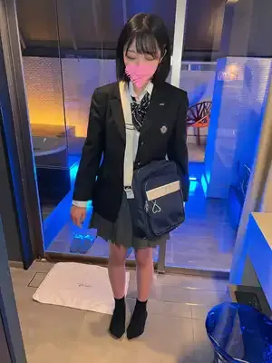 1797186274b1746e0e1 ※早期削除【顔出し】現役の制服女子_無垢な色白美少女に大量顔射_中出し映像も収録の画像