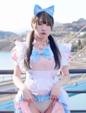 207174642d19f340d33 【コミュ症ビッチ】スレンダー桃尻の美しょうじょ宅コスレイヤーと露出コスプレデートでザーメンごっくんしてもらった【個撮】の画像